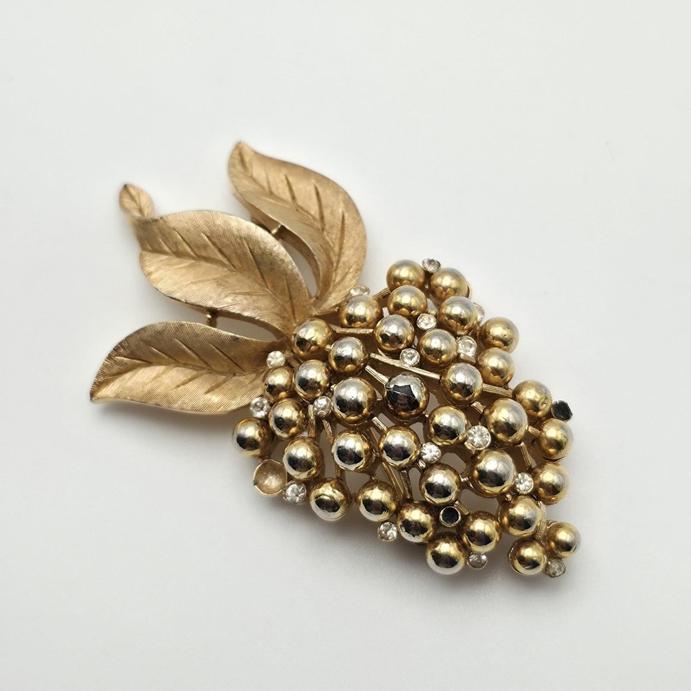 Vintage CROWN TRIFARI Grape Cluster Brooch Pin Crystals Faux Pearls Gold Tone
